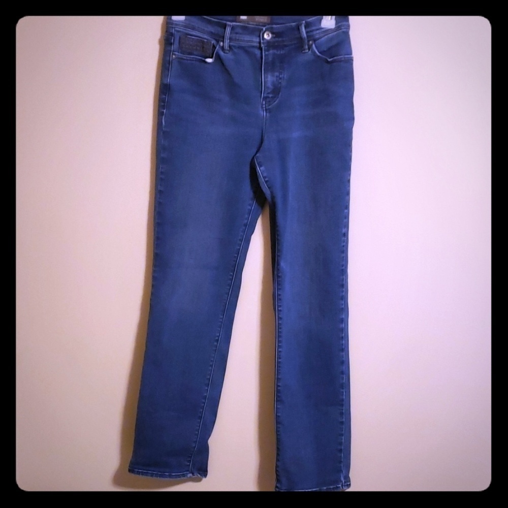 Levi's perfectly slimming jeans
